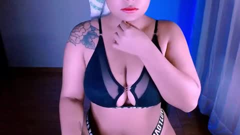 Alejandra  online show from 02-24-25, 01:35