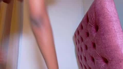 alejandra_dunn1 online show from 04-05-26, 09:23