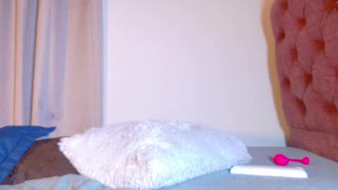 alejandra_dunn1 online show from 05-16-26, 12:29