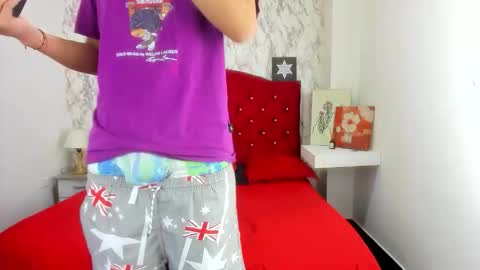 ALEJANDRA JAMES online show from 04-17-26, 11:13