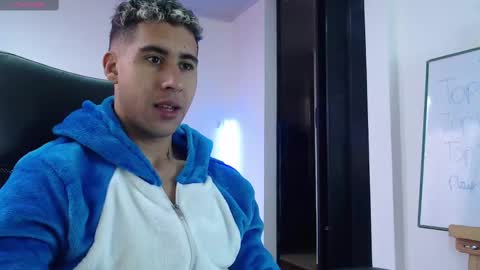 Snapshot of alejandrojf_00 chatting on 01-04-25, 05:58 Daiki jack online show from 01-04-25, 05:58