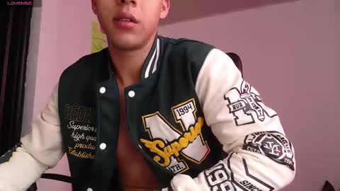 Snapshot of alejandrojf_00 chatting on 01-13-25, 08:37 Daiki jack online show from 01-13-25, 08:37