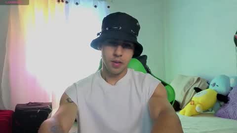 Snapshot of alejandrojf_00 chatting on 10-17-25, 02:19 Daiki jack online show from 10-17-25, 02:19