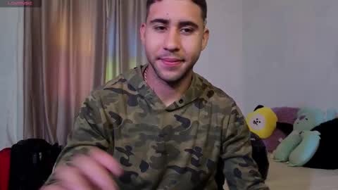 Snapshot of alejandrojf_00 chatting on 10-21-25, 01:34 Daiki jack online show from 10-21-25, 01:34