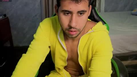 Snapshot of alejandrojf_00 chatting on 05-04-26, 09:55 Daiki jack online show from 05-04-26, 09:55