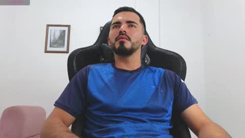 alejandroo_7 online show from 11-11-25, 06:52