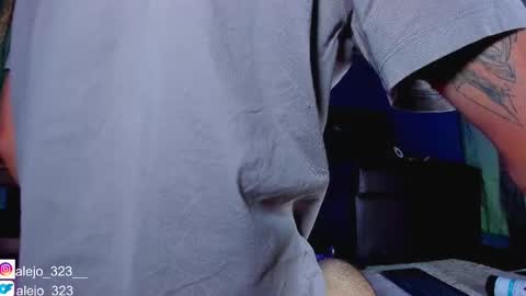 alejo_323__ online show from 03-03-25, 04:25