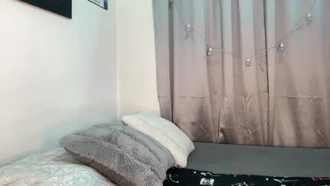 Snapshot of alejo_cute chatting on 05-29-26, 01:42 alejo_cute online show from 05-29-26, 01:42