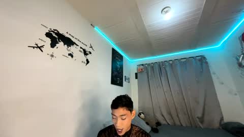 Snapshot of alejo_cute chatting on 07-09-26, 02:32 alejo_cute online show from 07-09-26, 02:32
