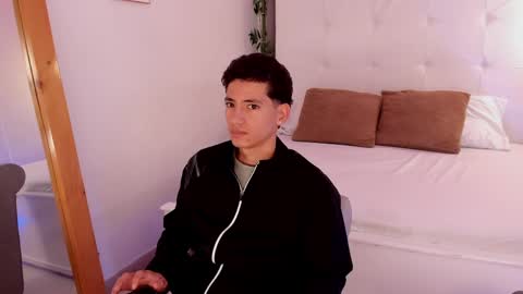 Snapshot of alejo_exotic chatting on 06-08-26, 01:11 alejo_exotic online show from 06-08-26, 01:11
