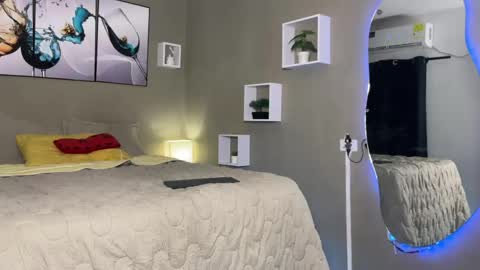 Alejo online show from 04-08-26, 04:12