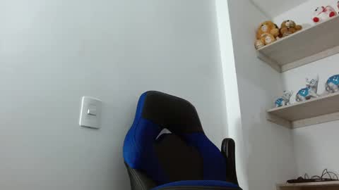 Snapshot of alejo_hot23 chatting on 12-08-24, 12:40 David online show from 12-08-24, 12:40