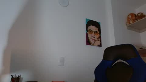 Snapshot of alejo_hot23 chatting on 01-23-25, 03:05 David online show from 01-23-25, 03:05