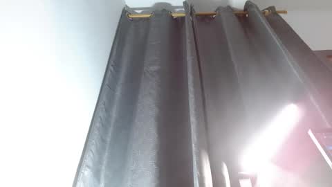 Snapshot of alejo_hot23 chatting on 02-05-25, 03:45 David online show from 02-05-25, 03:45