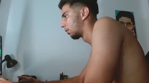 Snapshot of alejo_hot23 chatting on 02-09-25, 03:00 David online show from 02-09-25, 03:00