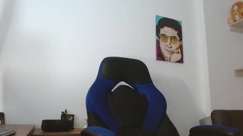 Snapshot of alejo_hot23 chatting on 02-10-25, 02:52 David online show from 02-10-25, 02:52