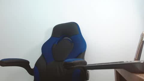 Snapshot of alejo_hot23 chatting on 02-26-25, 02:59 David online show from 02-26-25, 02:59