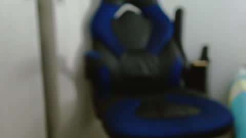 Snapshot of alejo_hot23 chatting on 09-20-25, 02:34 David online show from 09-20-25, 02:34