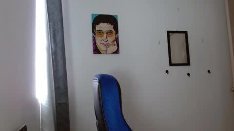 Snapshot of alejo_hot23 chatting on 10-18-25, 05:03 David online show from 10-18-25, 05:03