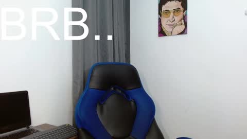 Snapshot of alejo_hot23 chatting on 11-11-25, 12:54 David online show from 11-11-25, 12:54