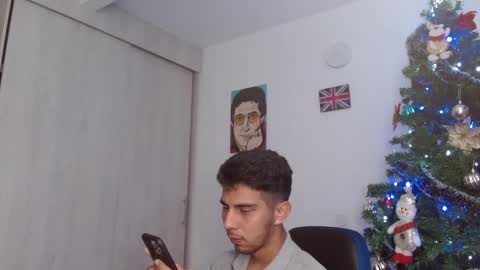 Snapshot of alejo_hot23 chatting on 11-24-25, 05:45 David online show from 11-24-25, 05:45