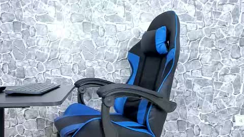 Snapshot of alejo_peverell chatting on 12-17-25, 07:31 alejo peverell online show from 12-17-25, 07:31