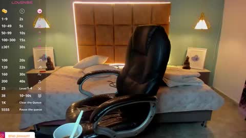 Snapshot of alejootwink chatting on 09-20-25, 08:26 ALejoo Saenz online show from 09-20-25, 08:26