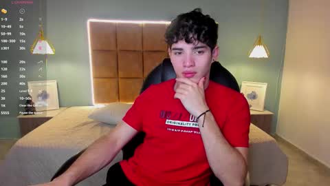 Snapshot of alejootwink chatting on 10-03-25, 04:37 ALejoo Saenz online show from 10-03-25, 04:37