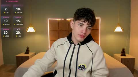 ALejoo Saenz online show from 06-06-26, 03:55