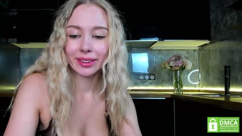 Snapshot of aleksa_cutie chatting on 01-19-25, 12:06 Next stream - 2 dec -  online show from 01-19-25, 12:06