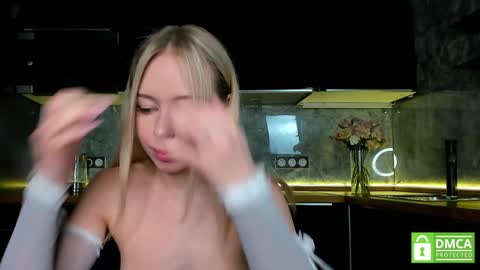 Snapshot of aleksa_cutie chatting on 01-22-25, 12:49 Next stream - 2 dec -  online show from 01-22-25, 12:49