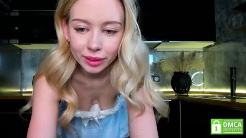 Snapshot of aleksa_cutie chatting on 01-25-25, 03:30 Next stream - 2 dec -  online show from 01-25-25, 03:30