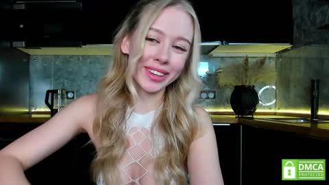 Snapshot of aleksa_cutie chatting on 01-26-25, 12:11 Next stream - 2 dec -  online show from 01-26-25, 12:11