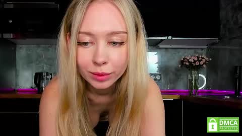 Snapshot of aleksa_cutie chatting on 02-21-25, 01:00 Next stream - 2 dec -  online show from 02-21-25, 01:00