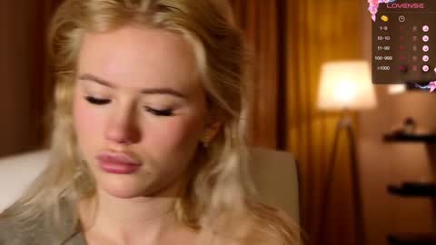 Snapshot of aleksalore chatting on 12-23-24, 04:44 Lexi online show from 12-23-24, 04:44