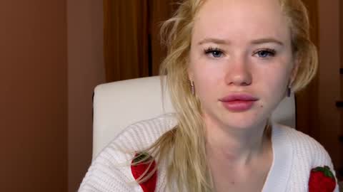 Snapshot of aleksalore chatting on 12-26-24, 05:37 Lexi online show from 12-26-24, 05:37