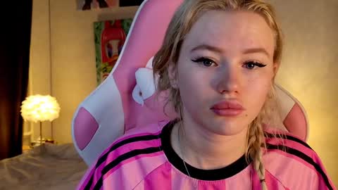 Snapshot of aleksalore chatting on 12-31-24, 04:38 Lexi online show from 12-31-24, 04:38