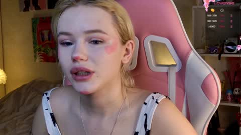 Snapshot of aleksalore chatting on 02-05-25, 03:45 Lexi online show from 02-05-25, 03:45