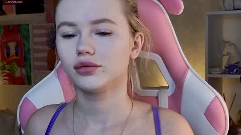 Snapshot of aleksalore chatting on 02-07-25, 04:06 Lexi online show from 02-07-25, 04:06