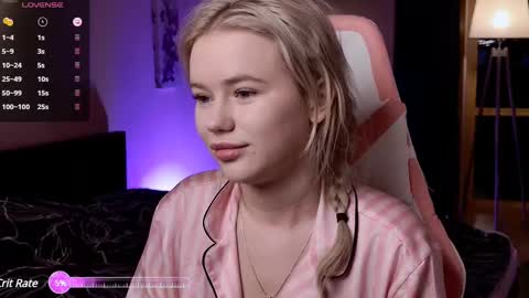 Snapshot of aleksalore chatting on 03-05-25, 04:13 Lexi online show from 03-05-25, 04:13