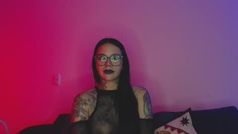 Snapshot of aleksanoir chatting on 05-12-26, 03:53 AleksaNoir online show from 05-12-26, 03:53