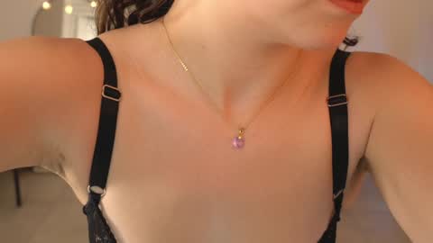 Snapshot of alemaniababe chatting on 12-03-24, 11:24 Ale online show from 12-03-24, 11:24