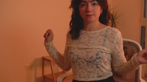 Snapshot of alemaniababe chatting on 01-16-25, 11:27 Ale online show from 01-16-25, 11:27