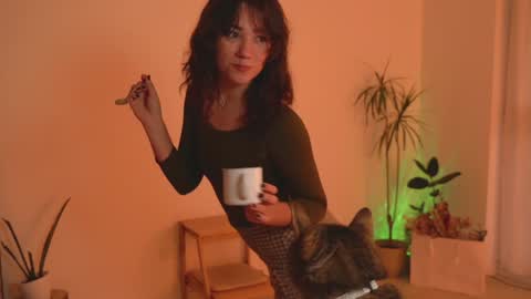 Snapshot of alemaniababe chatting on 01-24-25, 11:12 Ale online show from 01-24-25, 11:12