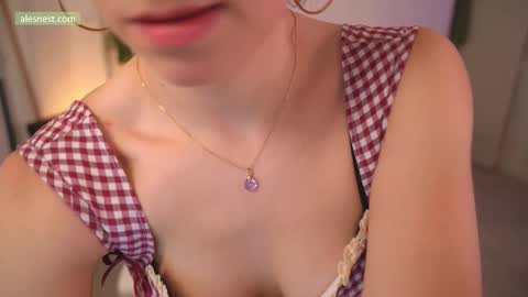 Snapshot of alemaniababe chatting on 01-08-26, 11:29 Ale online show from 01-08-26, 11:29
