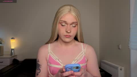 ALENA  INDEPENDENT MODEL online show from 04-14-26, 02:34