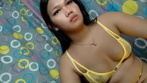 Snapshot of alena_sanggre69 chatting on 01-19-25, 07:37 Kimmygirl online show from 01-19-25, 07:37