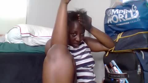 Noreen Kennth and Emilly online show from 11-11-25, 09:31