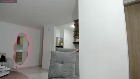 Snapshot of alesiacooper chatting on 03-10-26, 01:21 alesia online show from 03-10-26, 01:21