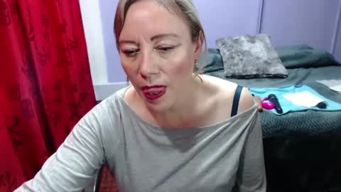 Snapshot of aleska_sex chatting on 01-07-25, 09:25 ALESKA online show from 01-07-25, 09:25